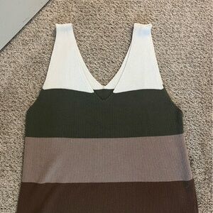 Fitted Brown and Green Sleeveless Tank Top